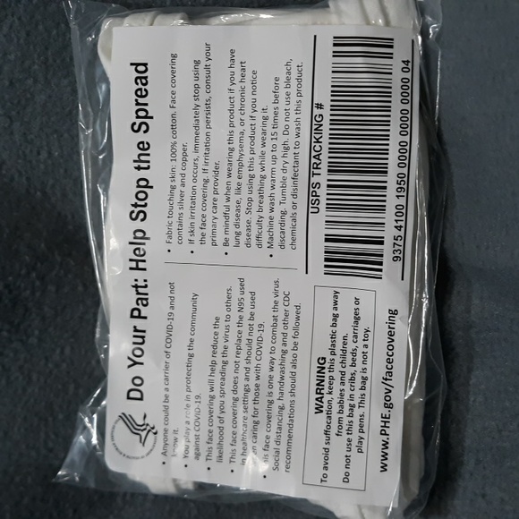 ((New)) White cloth face mask - Picture 2 of 4